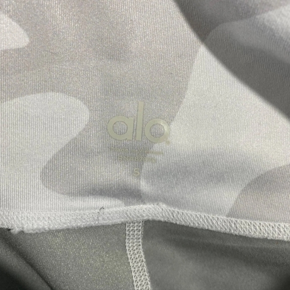 White Camo Alo Yoga Leggings - Picture 6 of 6